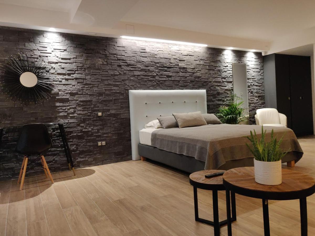 Sunny New Lovely Apartment 60 Meters From The Metro Афины Экстерьер фото
