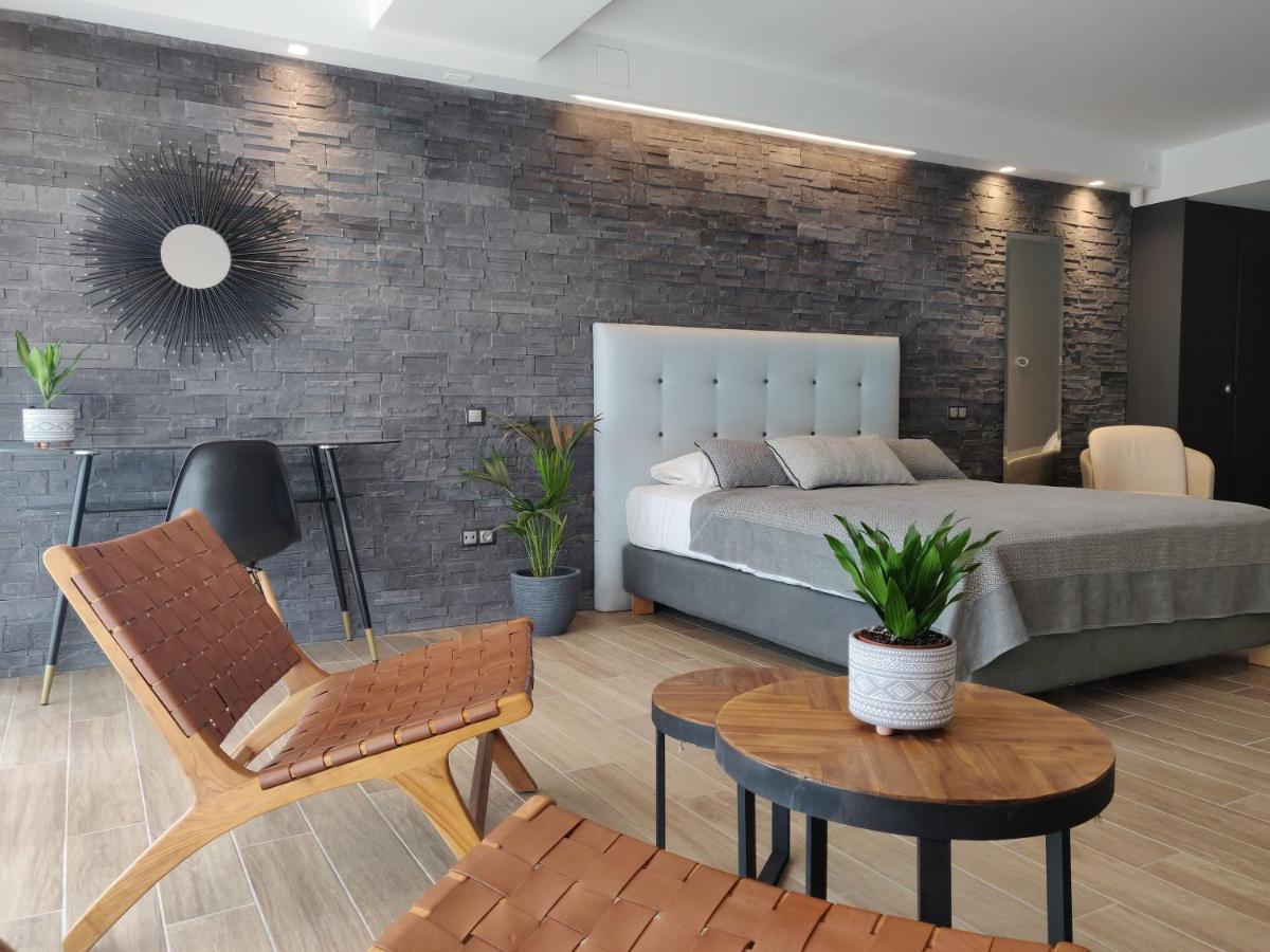 Sunny New Lovely Apartment 60 Meters From The Metro Афины Экстерьер фото